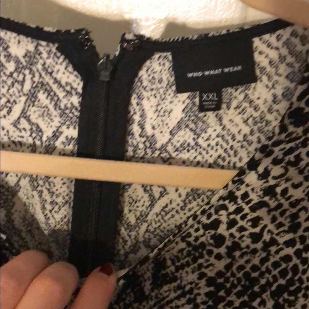 Dress - Picture 4 of 6